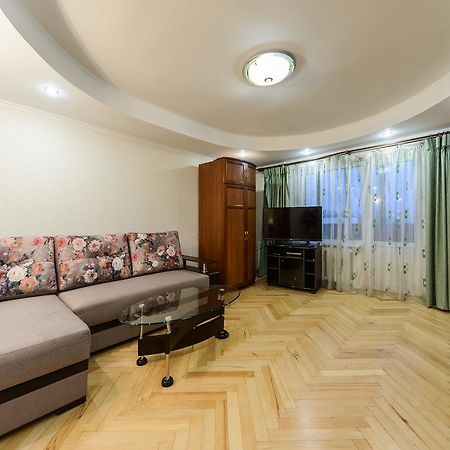 Apartment On Lesi Ukrainky Blvd Kiev Exterior foto